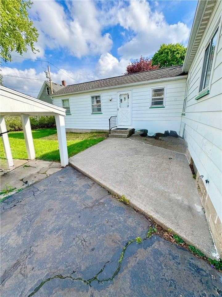 508 Roosevelt Rd - Photo 3 of 10