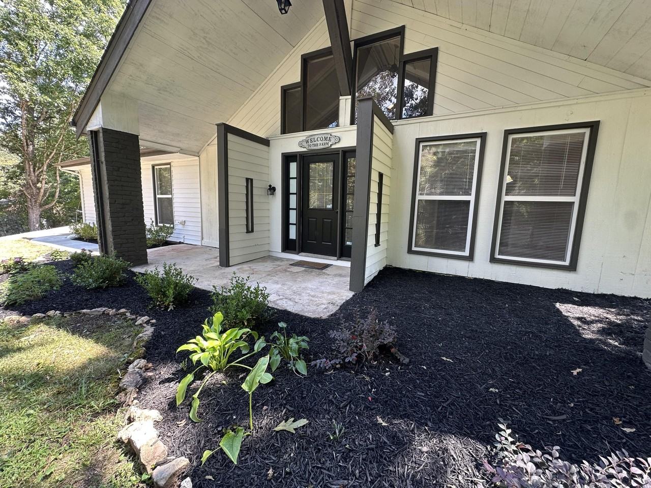9506 Fuller Rd - Photo 5 of 38