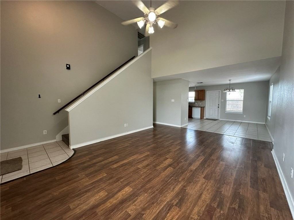 2112 Westwood Dr - Photo 2 of 15