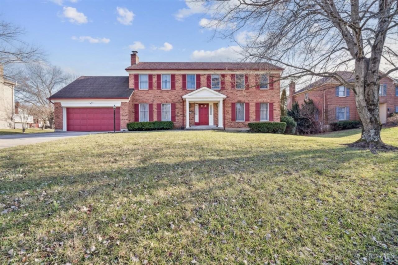 7489 Fitzroy Ct - Photo 2 of 46