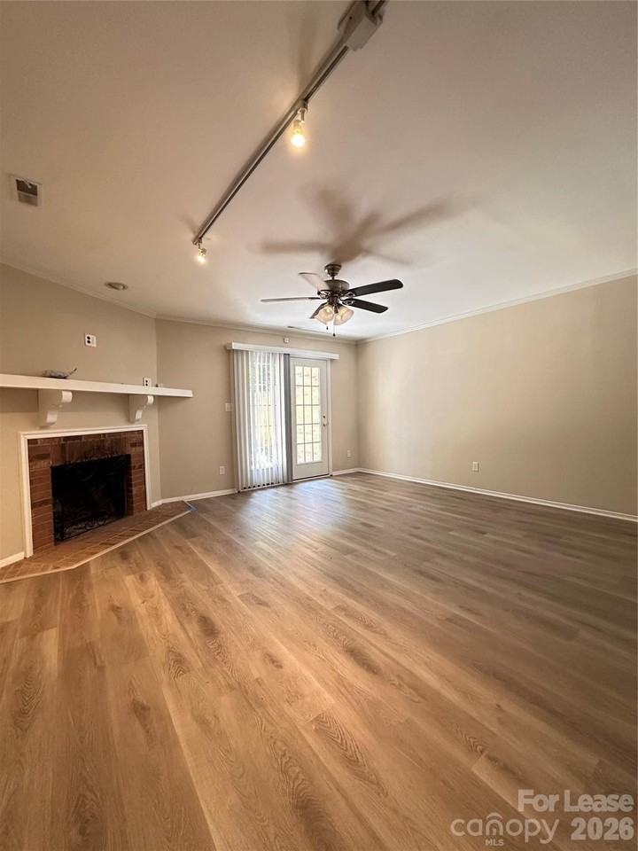 4101 Ivystone Ct - Photo 5 of 16