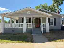 featured image of 829 Green St