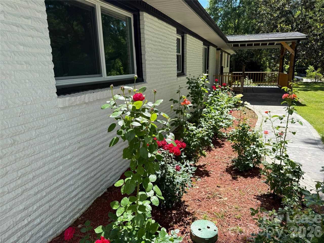 3215 Waxhaw Hwy - Photo 2 of 15