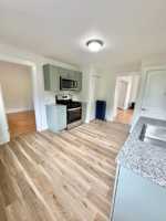 featured image of 90 Monroe St