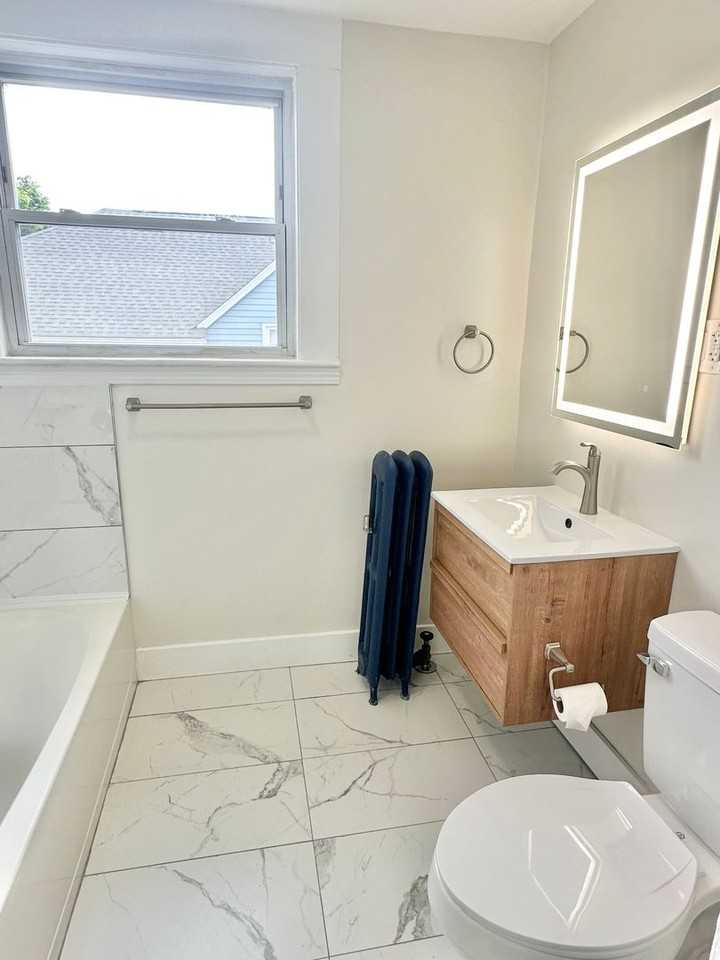 90 Monroe St - Photo 7 of 28