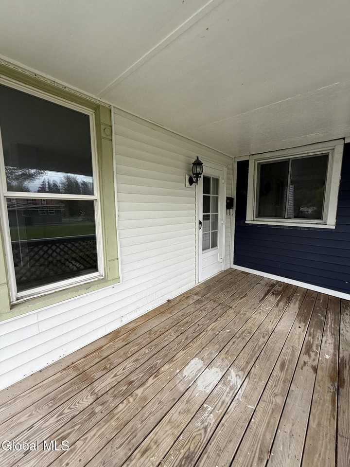 53 S Park St #B - Photo 3 of 21