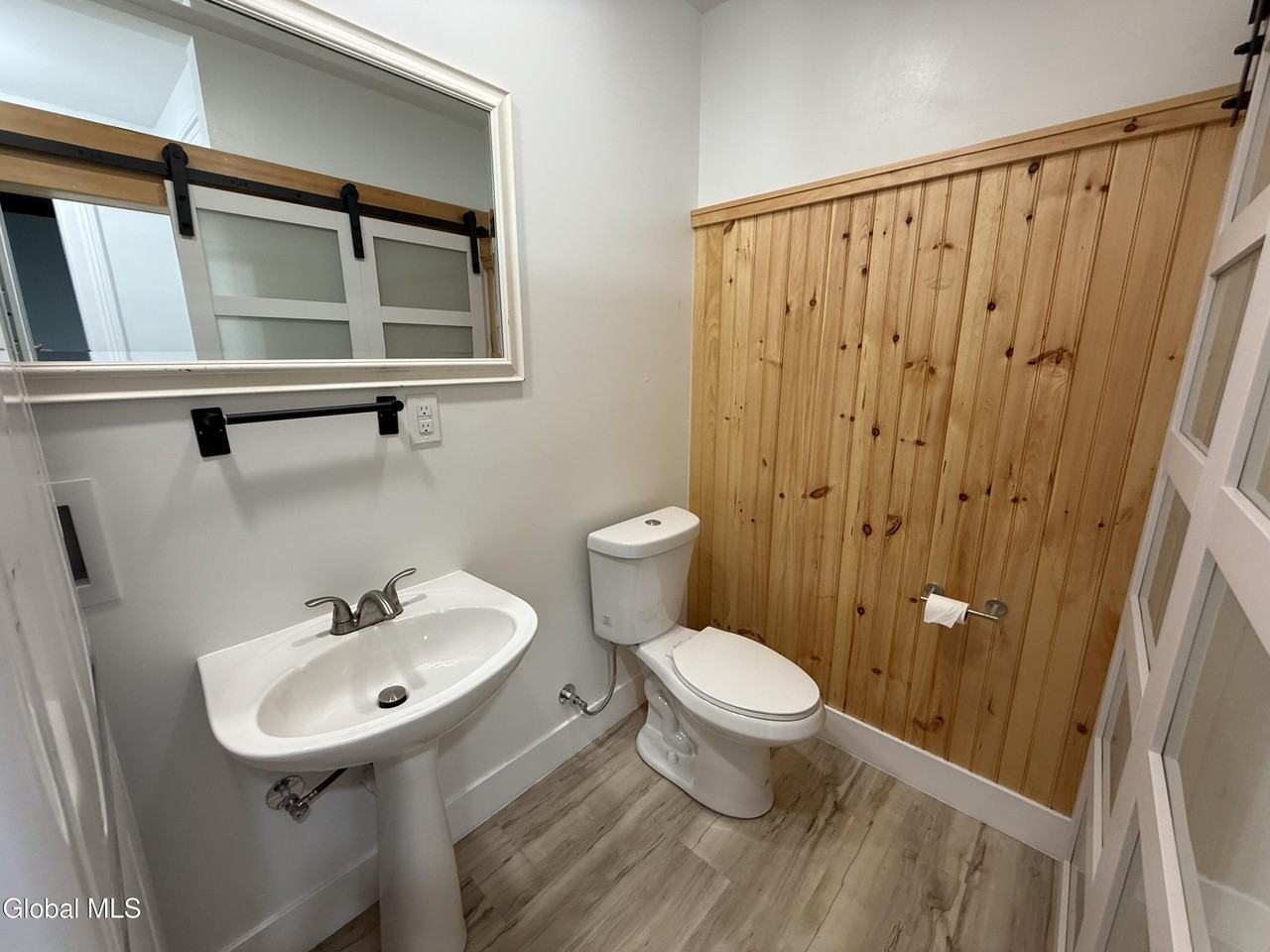 53 S Park St #B - Photo 7 of 21