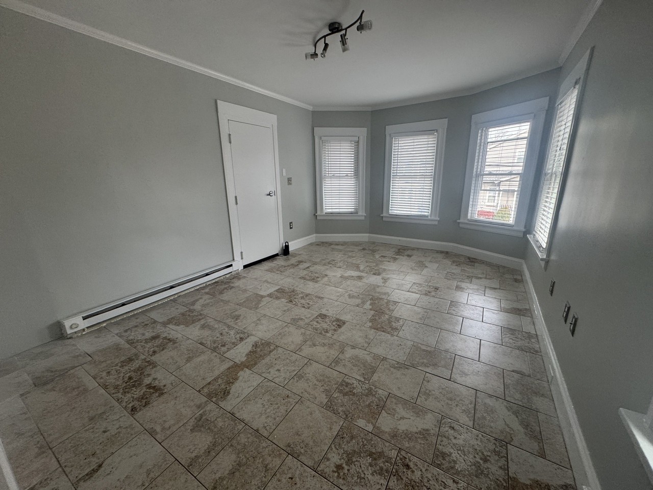 109 Churchill St #2ndFL - Photo 3 of 7