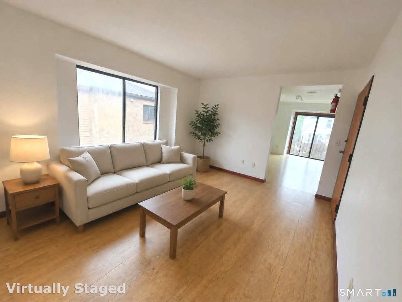 112 Bond St #3E - Photo 2 of 8