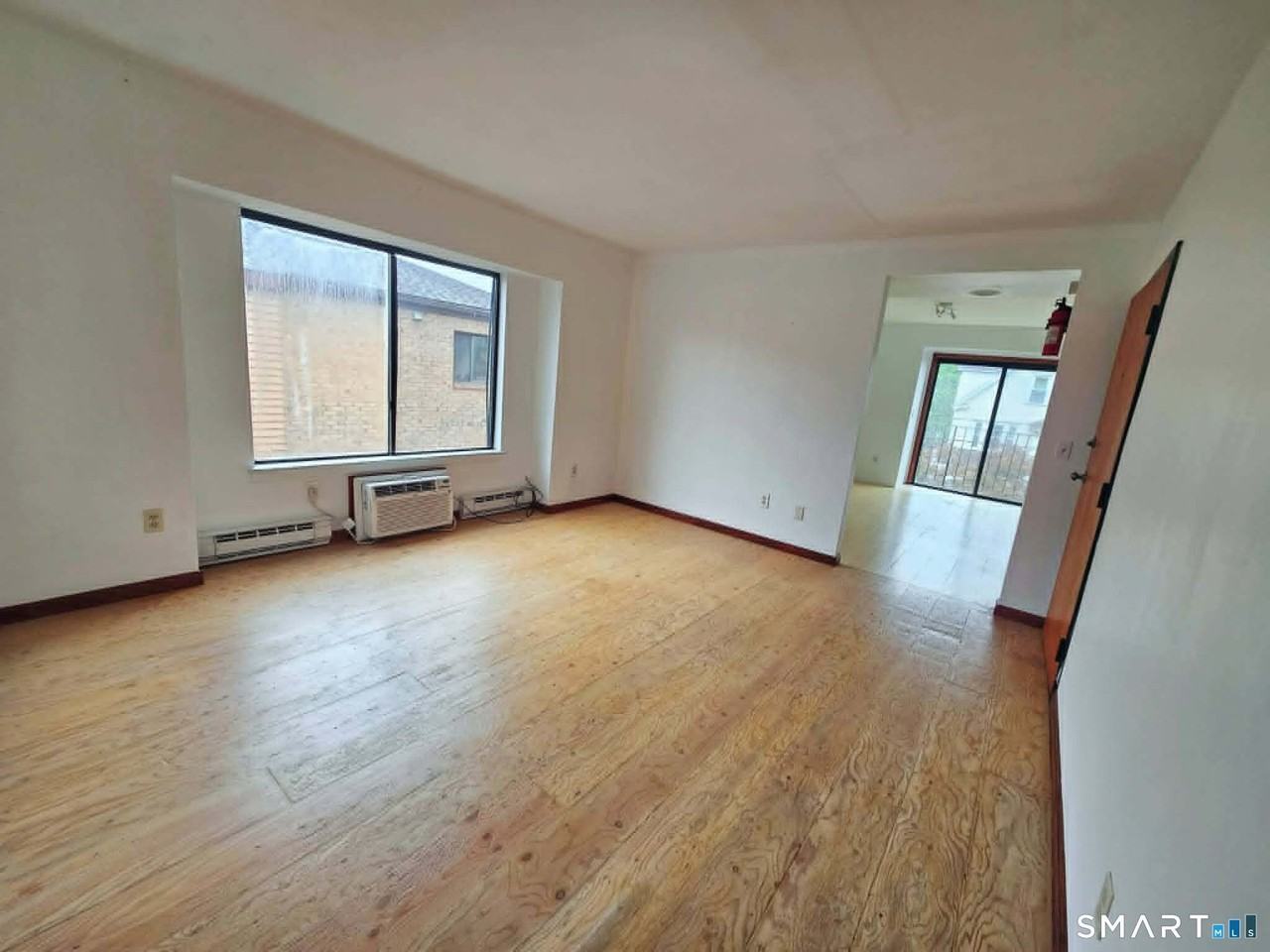 112 Bond St #3E - Photo 3 of 8