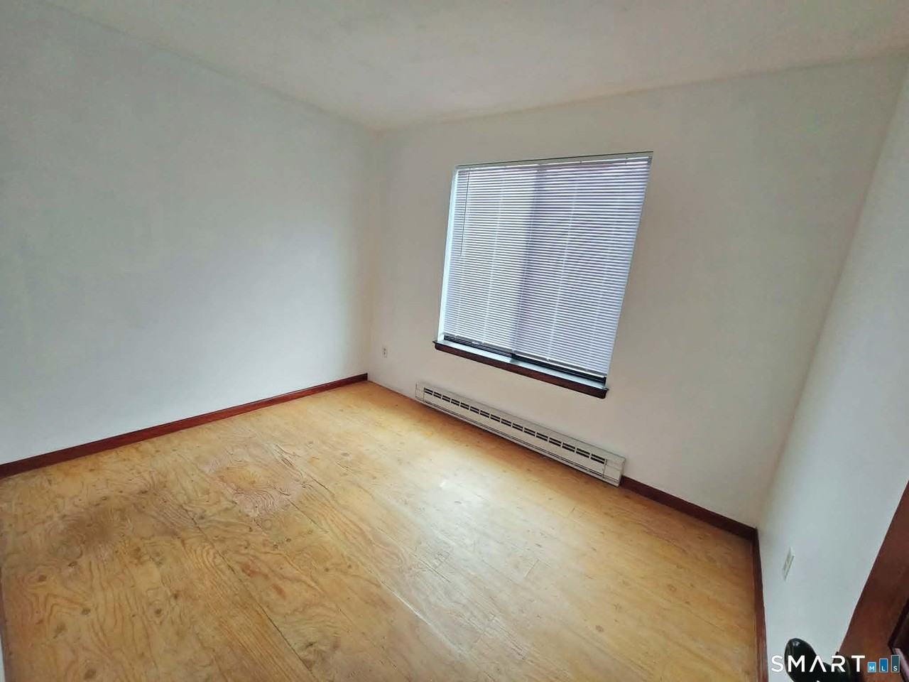 112 Bond St #3E - Photo 7 of 8