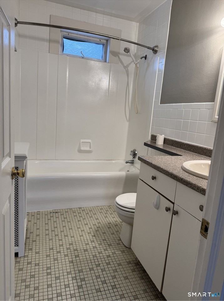 285 Clover St #2 - Photo 6 of 15