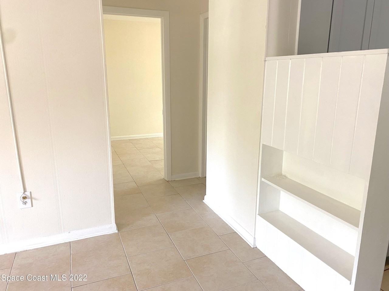1868 Pineapple Ave - Photo 4 of 14