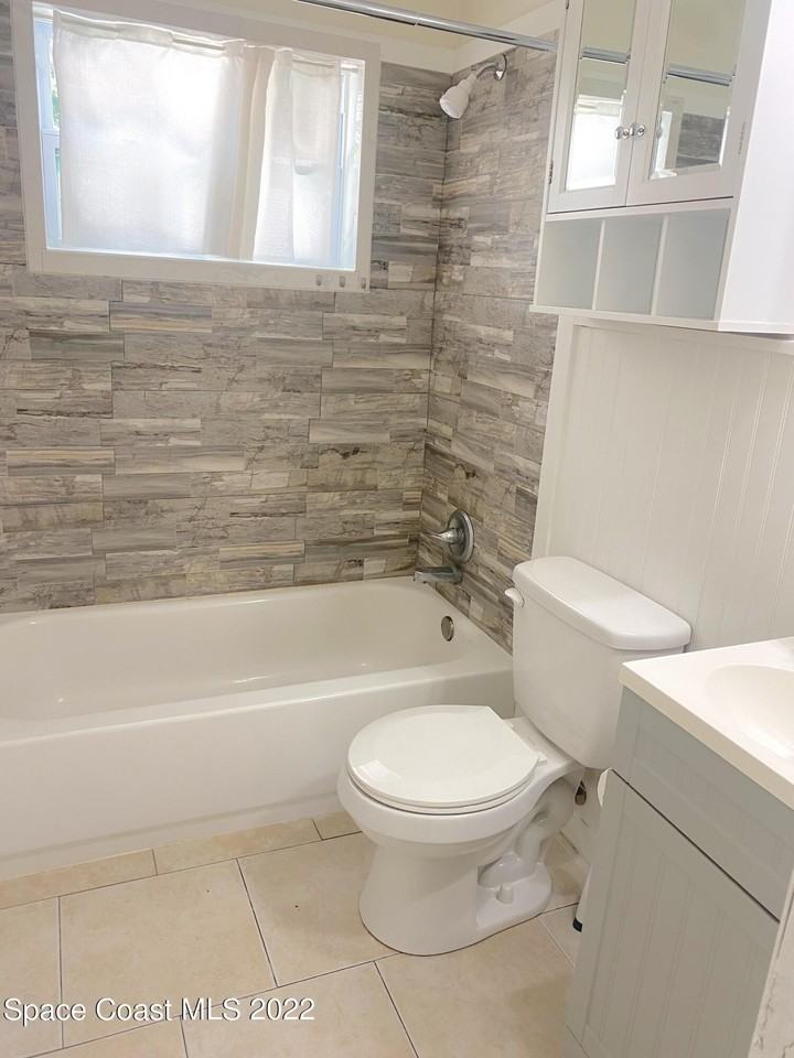 1868 Pineapple Ave - Photo 6 of 14