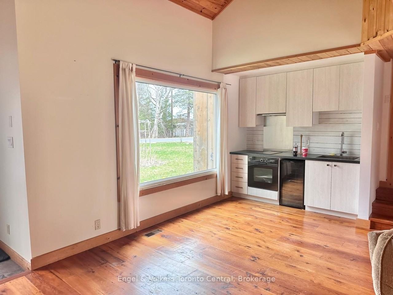 109 Hope Street 2 - Photo 2 of 25
