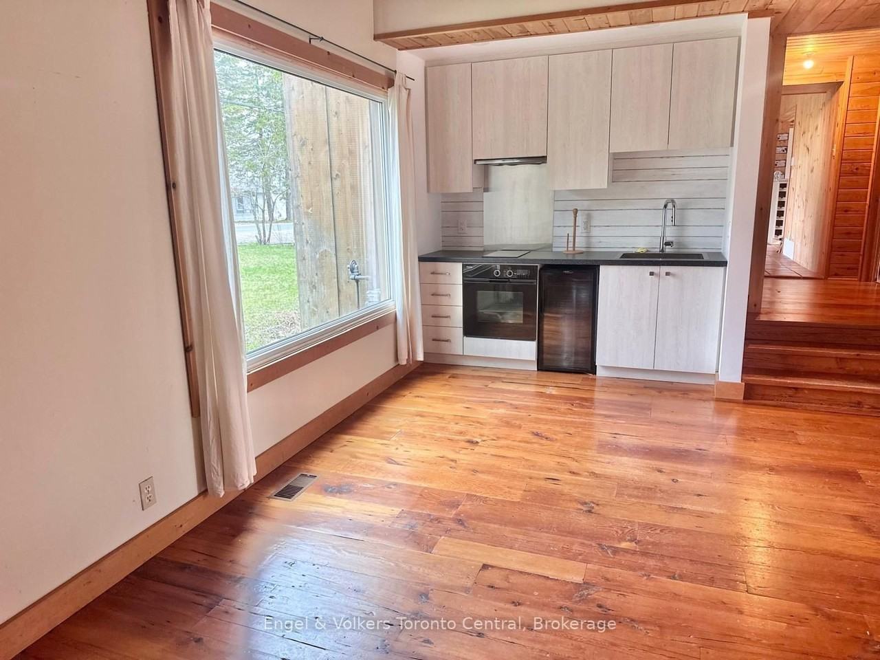 109 Hope Street 2 - Photo 3 of 25
