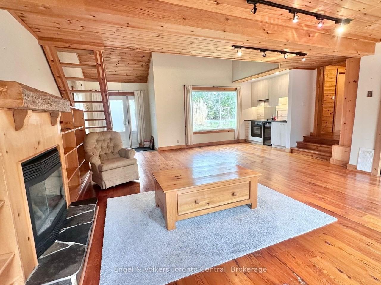 109 Hope Street 2 - Photo 5 of 25