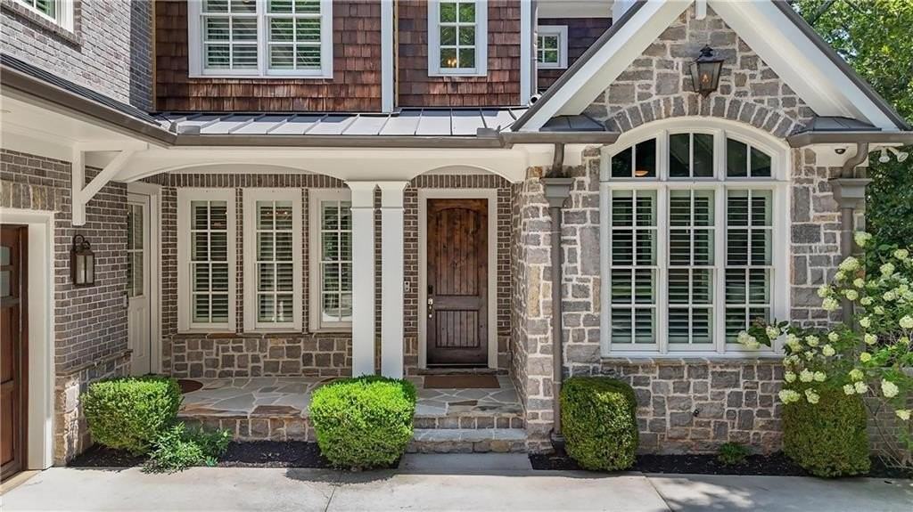 1685 Mount Paran Rd Nw - Photo 2 of 50