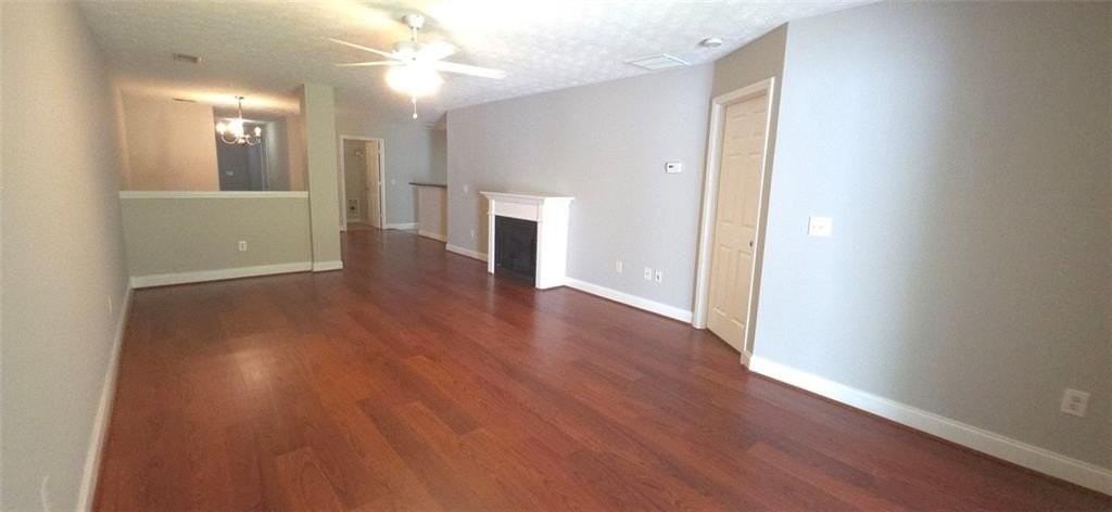 252 Tara Commons Dr - Photo 2 of 18