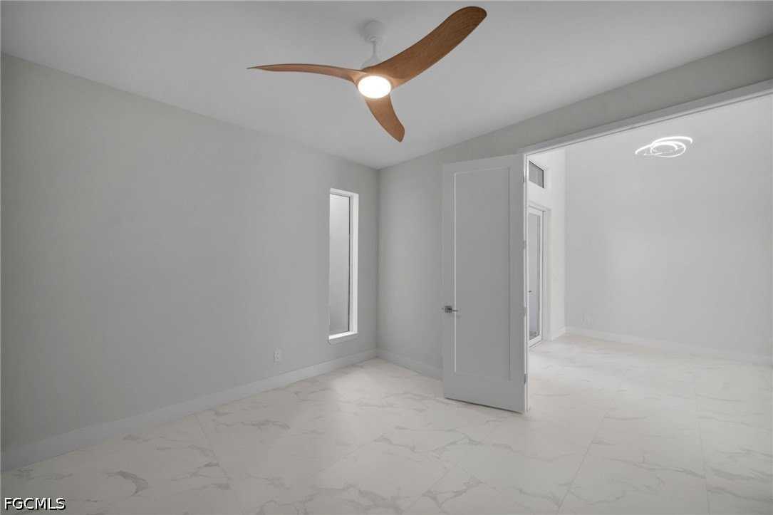 1430 Se 23rd St - Photo 6 of 50