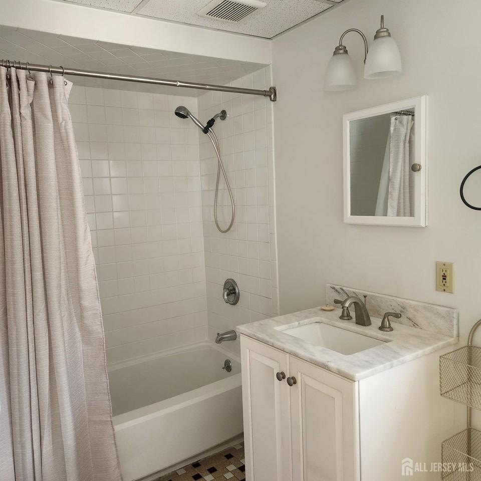 176 Central Ave - Photo 2 of 8