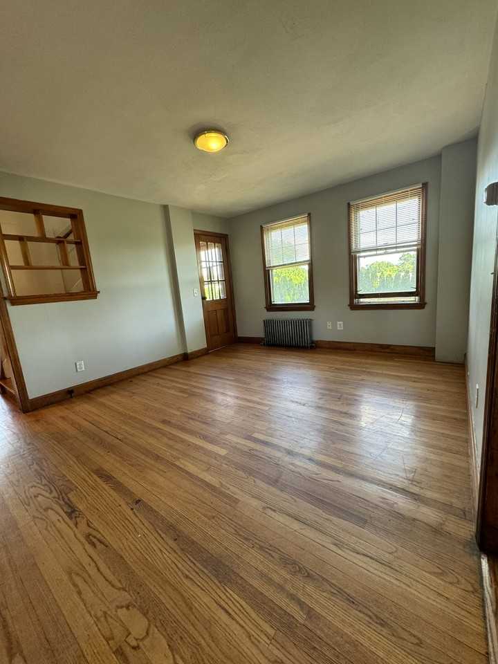 174 Russell St #1 - Photo 6 of 32