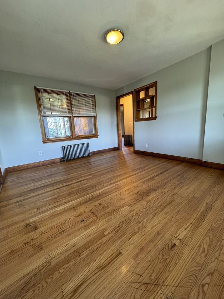 174 Russell St #1 - Photo 7 of 32
