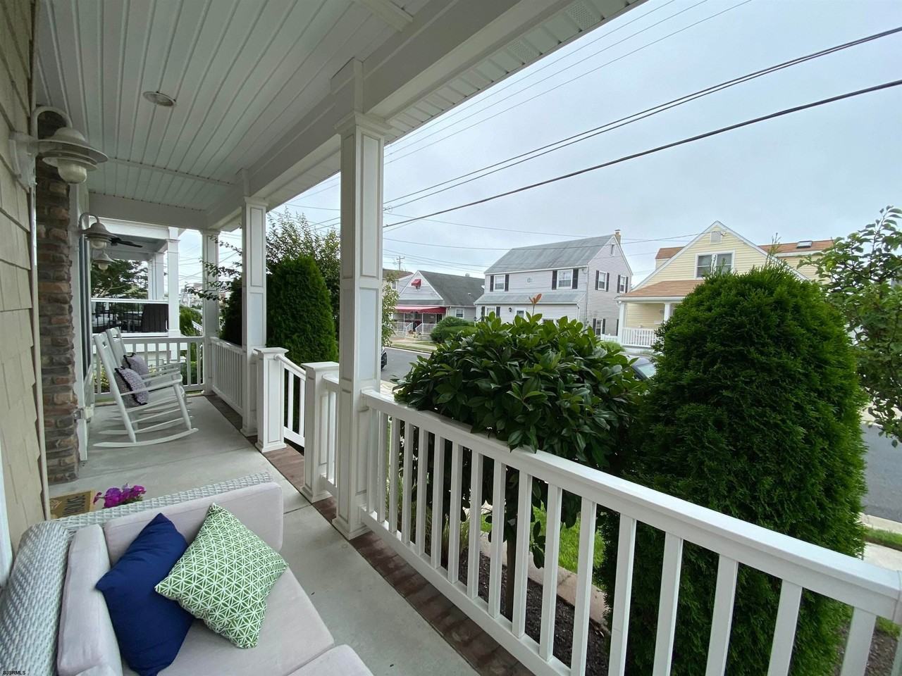 107 N Douglas Ave - Photo 5 of 38
