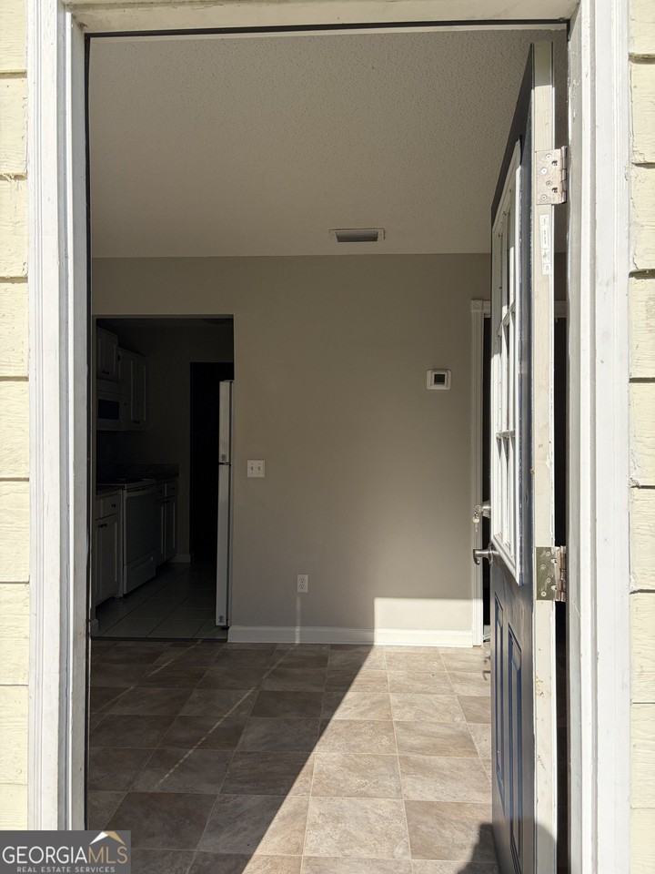 736 Morningside Ln - Photo 2 of 22