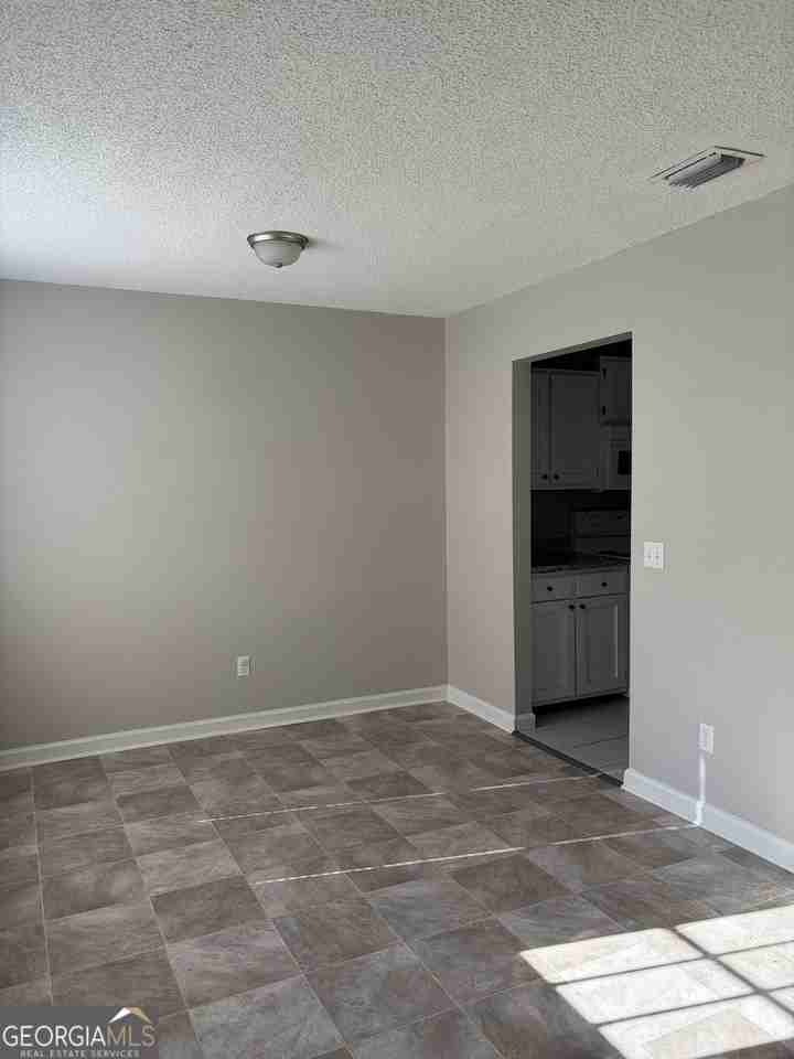 736 Morningside Ln - Photo 3 of 22