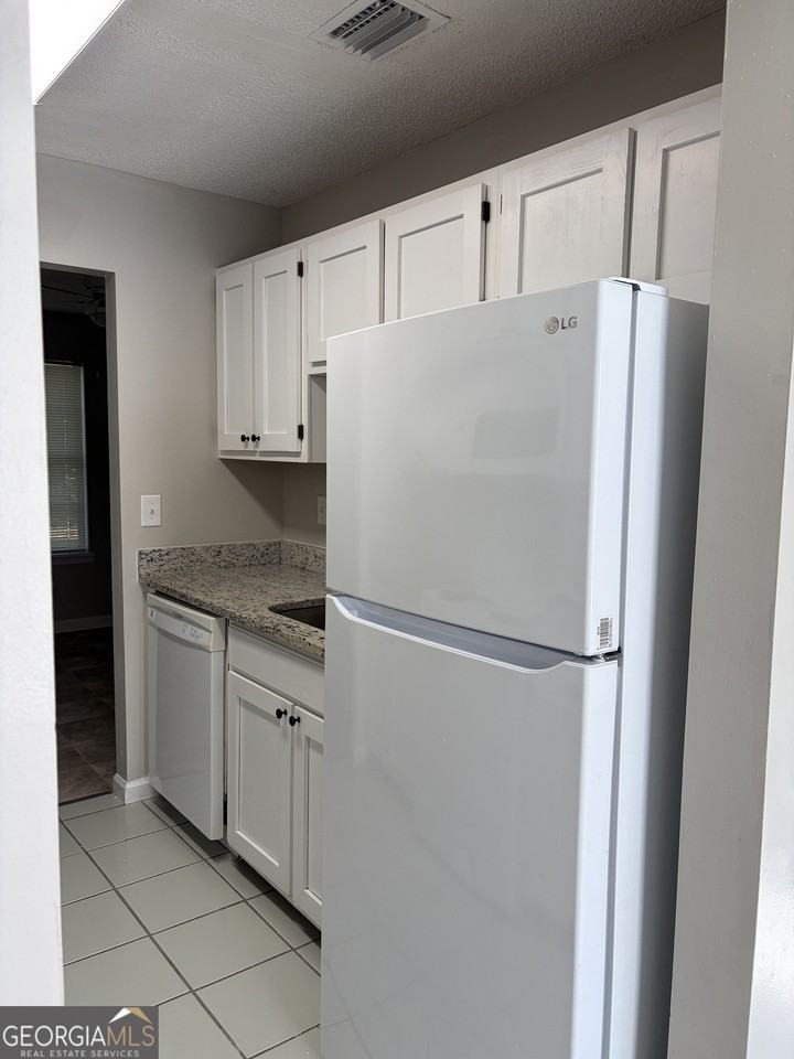 736 Morningside Ln - Photo 7 of 22