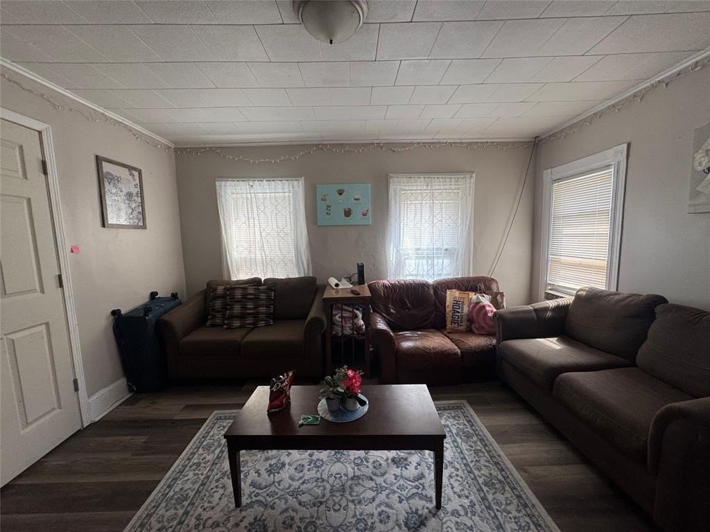 44 Leroy St - Photo 3 of 13