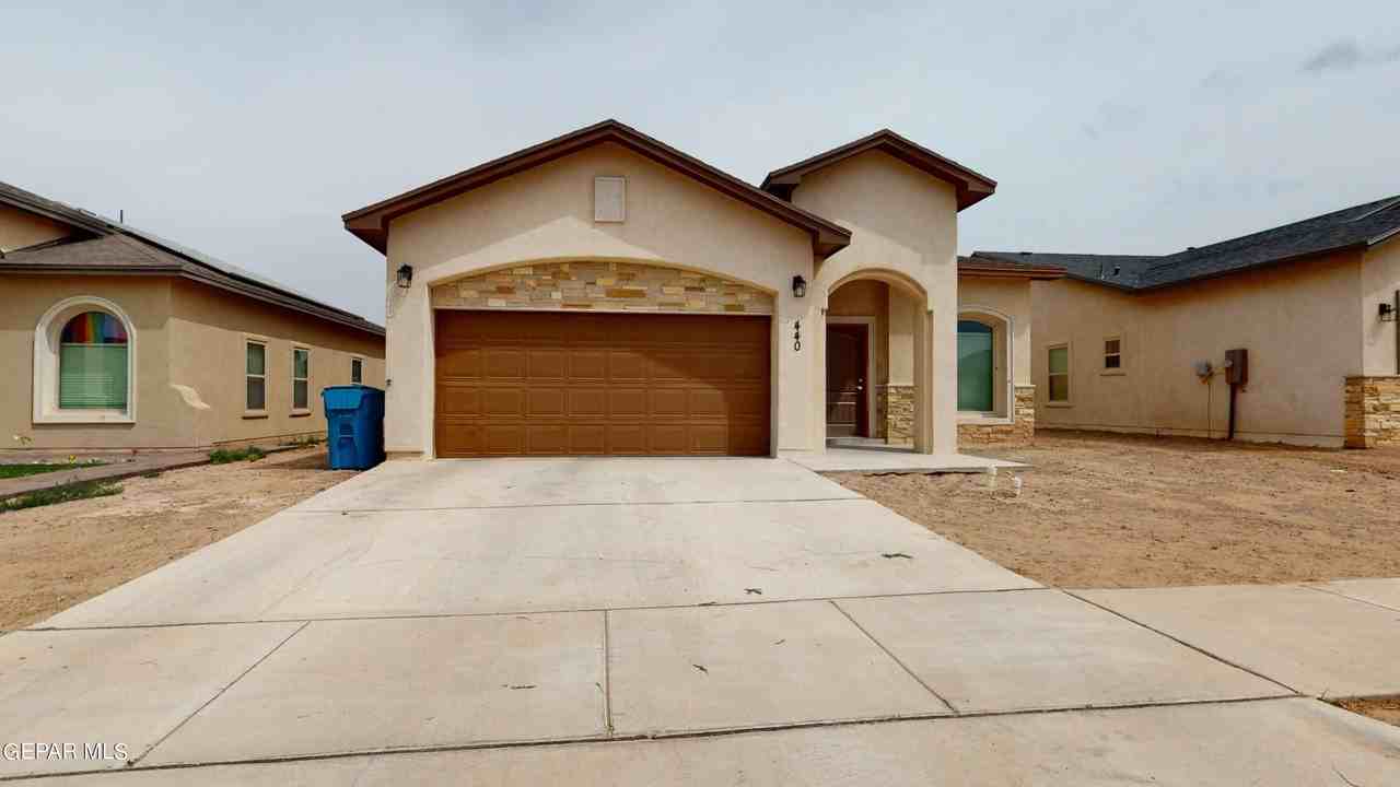 440 Soleil Rd - Photo 2 of 38