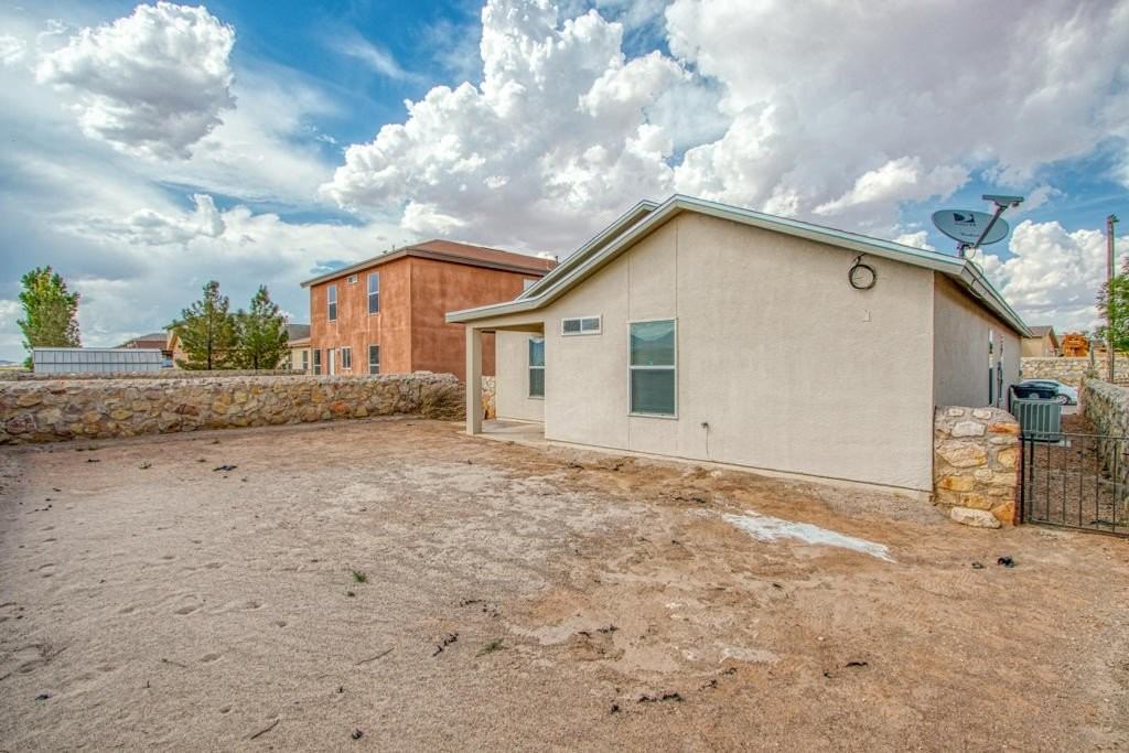 7328 Sachet Cliff Dr - Photo 4 of 41