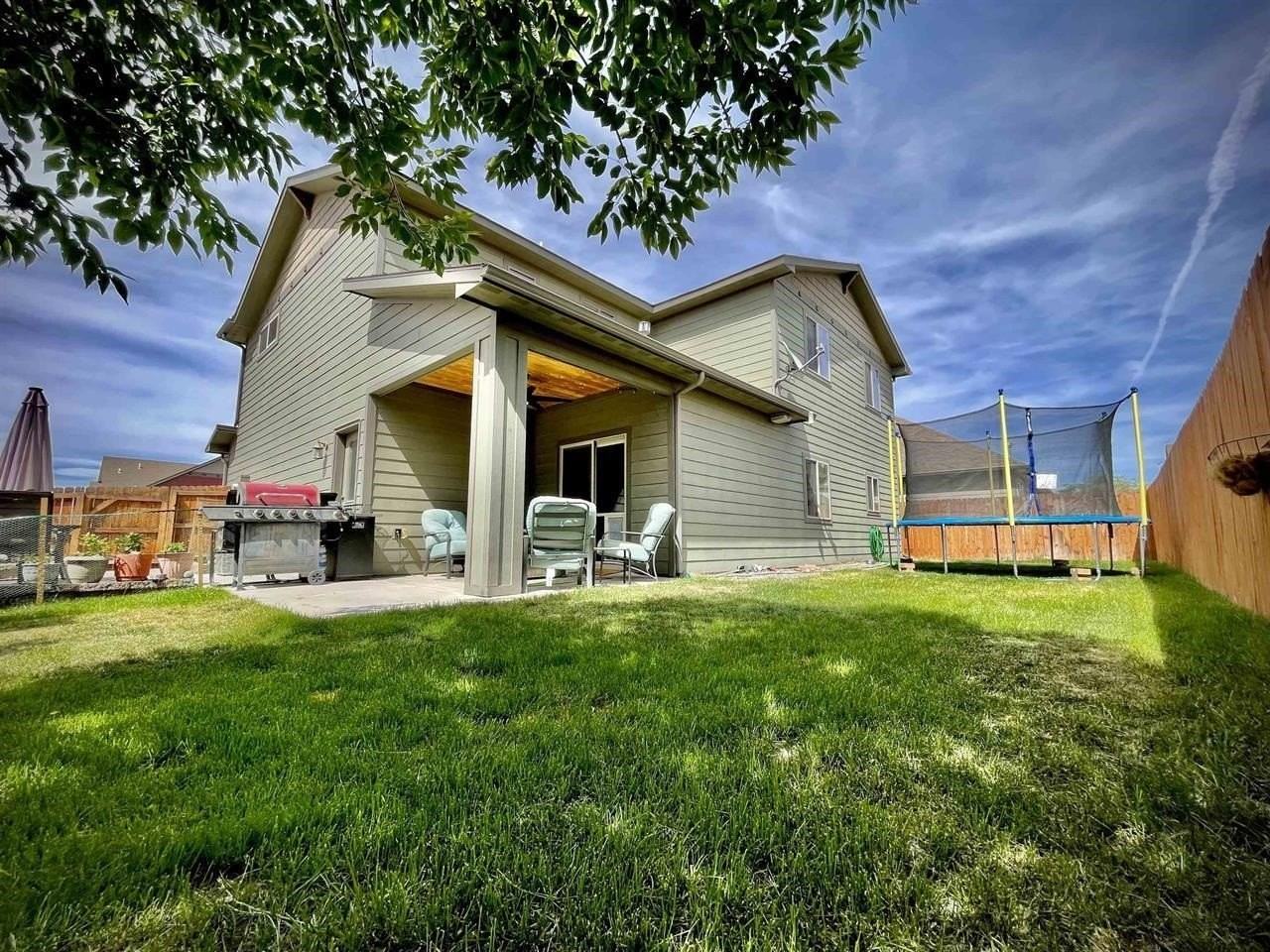2489 Waite Ave - Photo 2 of 33
