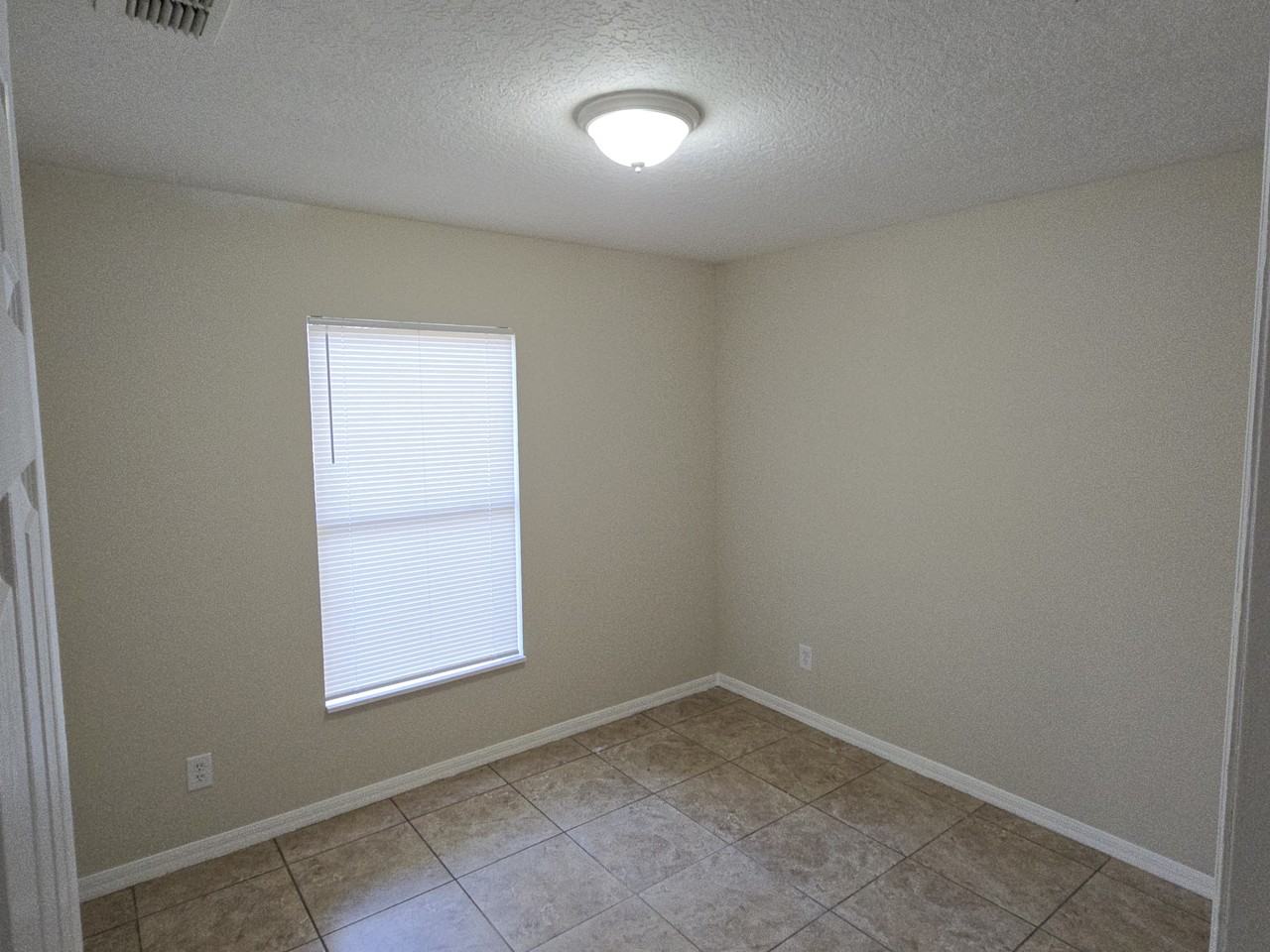 3111 E Cayuga St #1 - Photo 3 of 10