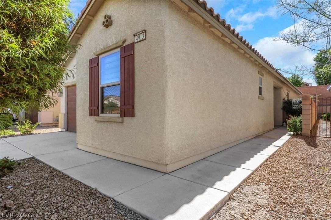 4913 Calabash Tree Ct - Photo 2 of 20