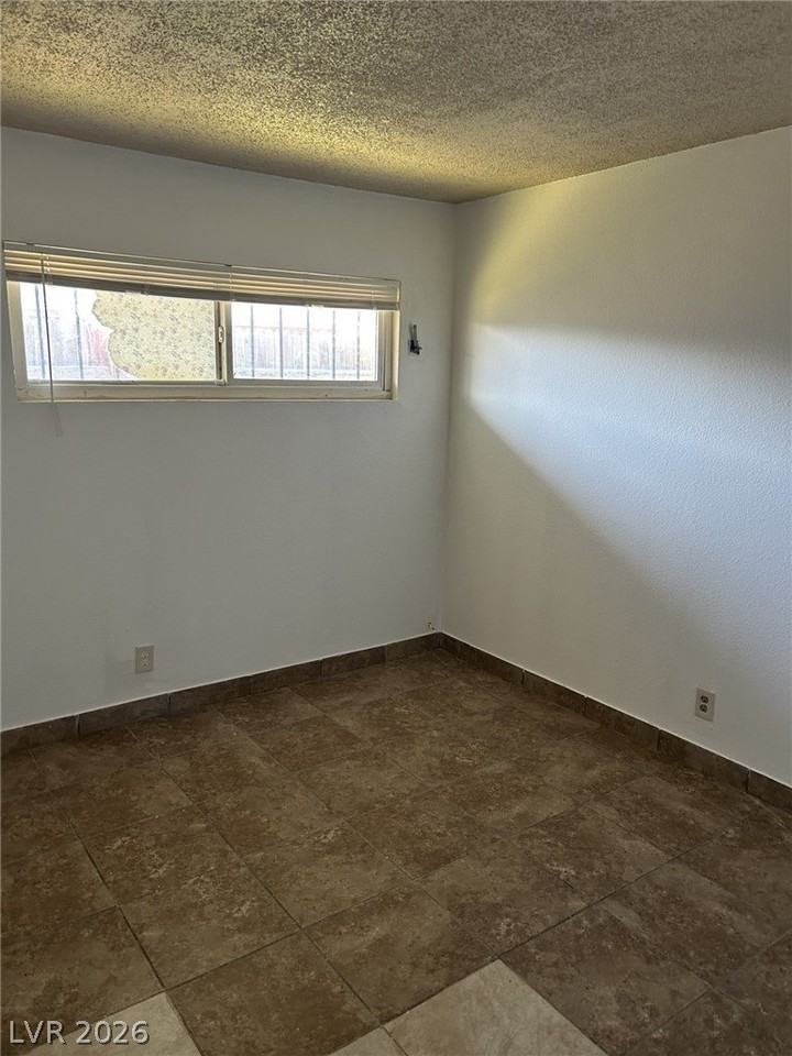 2321 Ellis St #3 - Photo 5 of 11