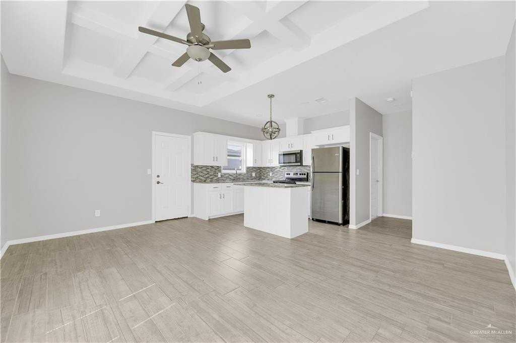 5201 N Winona Dr #3 - Photo 3 of 13