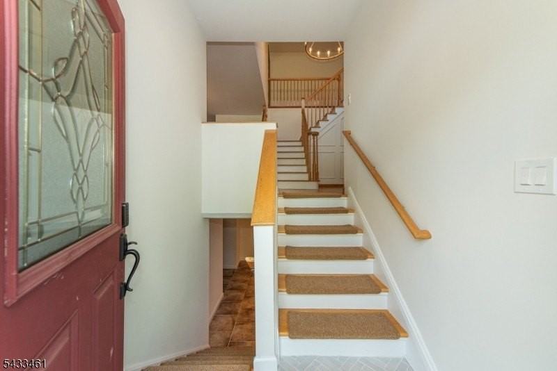 77 Rockwood Rd - Photo 3 of 47