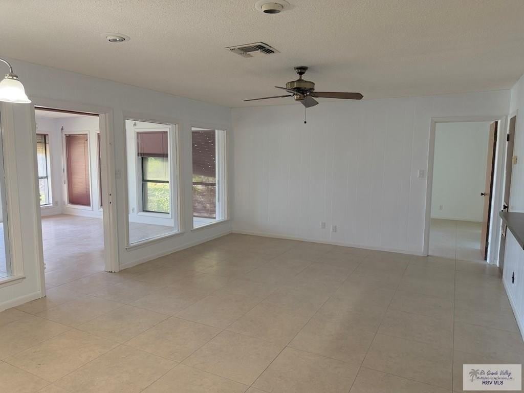 57 Los Mesquite Ln - Photo 3 of 14