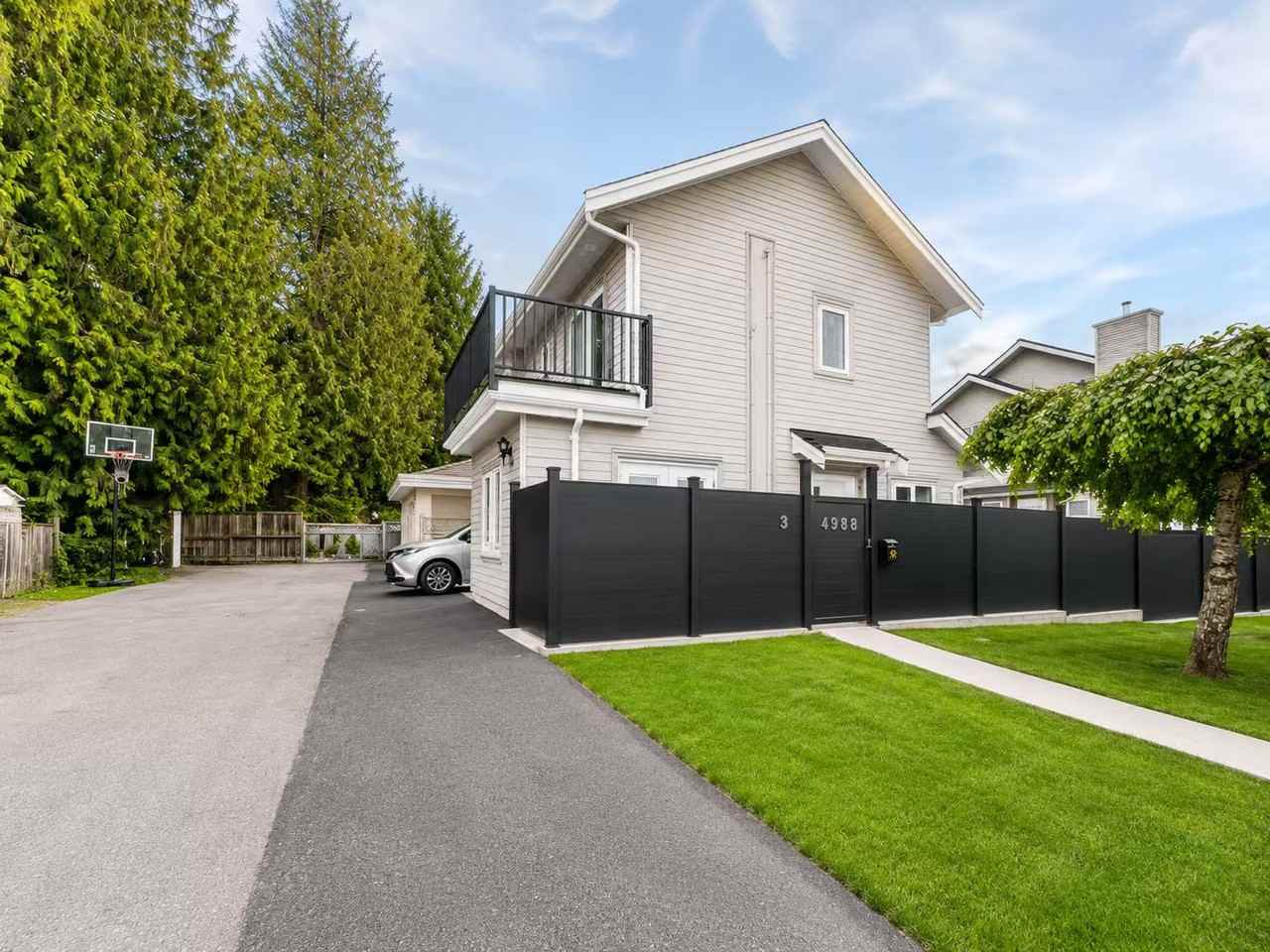 4988 Macdonald Street - Photo 7 of 9