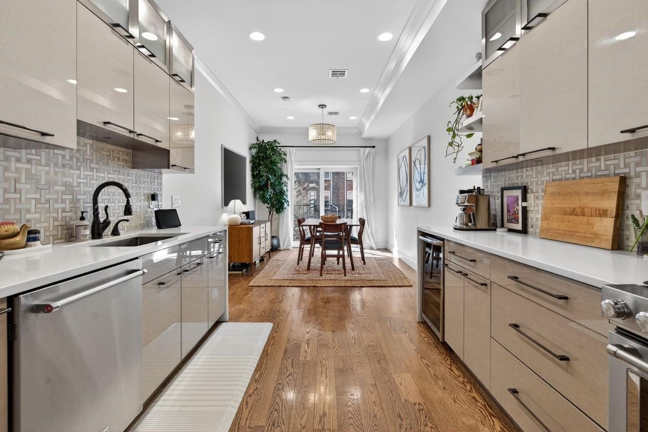 926 Park Ave - Photo 7 of 46