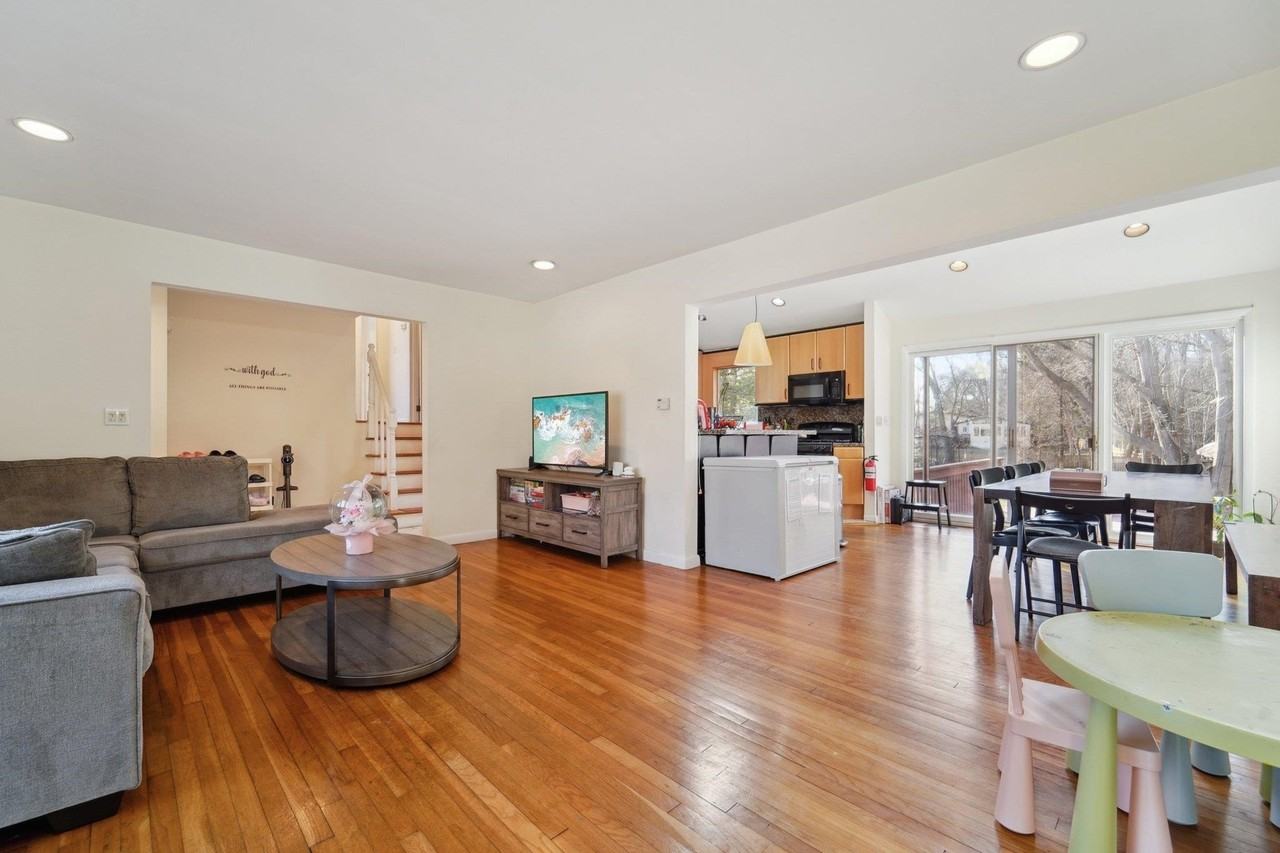 324 Brook St #324 - Photo 2 of 48