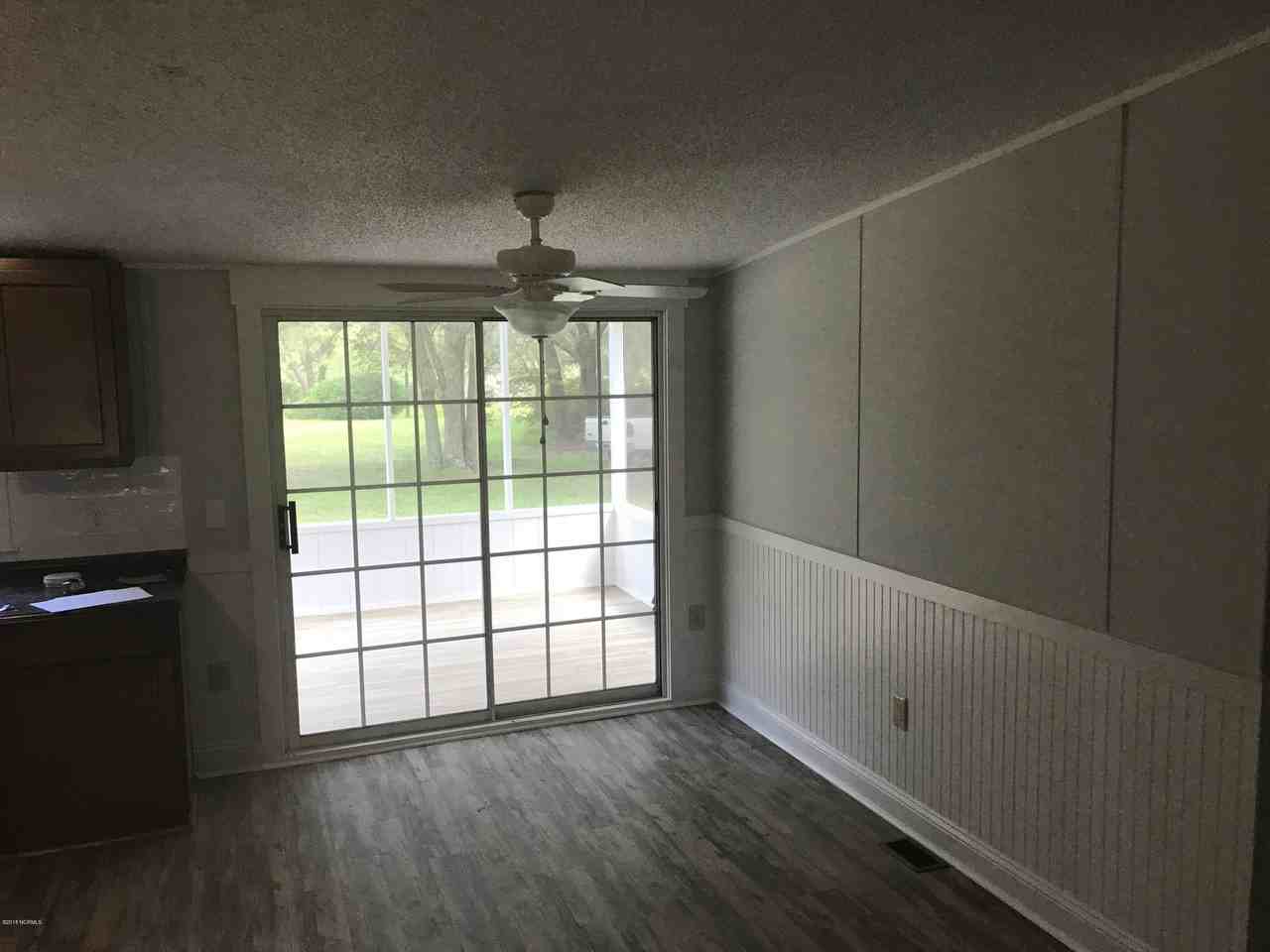 200 Susans Dr - Photo 6 of 13