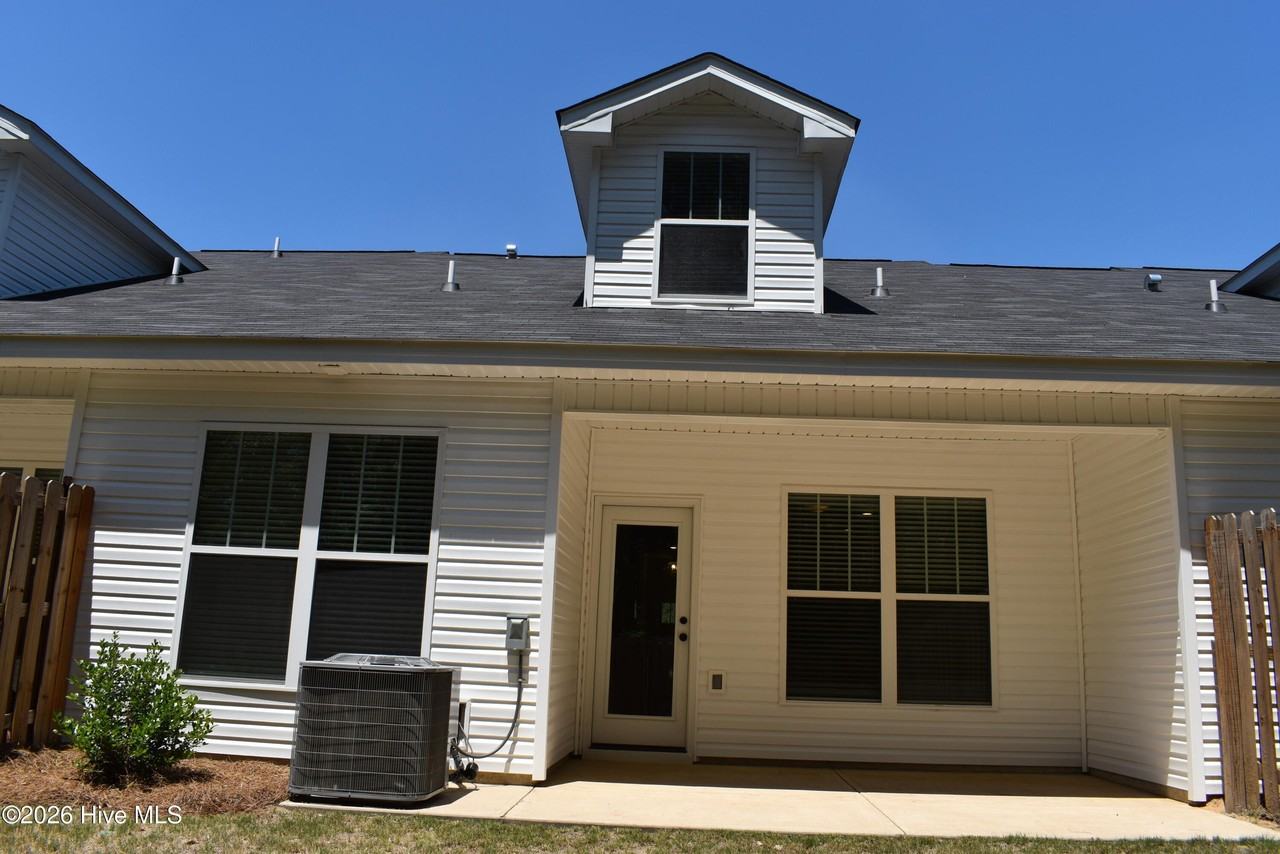 4164 Beautiful Pond Park - Photo 5 of 20