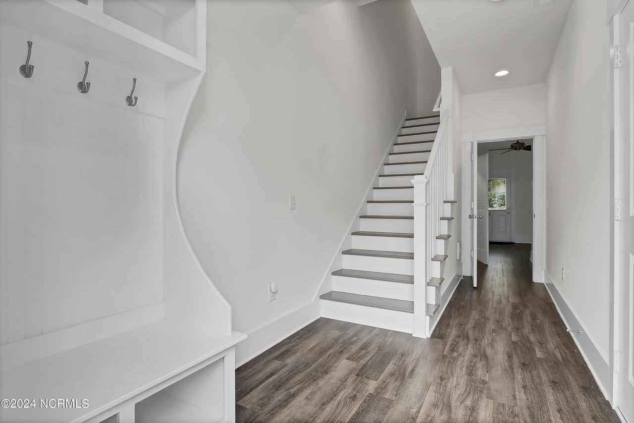 1808 Bungalow Row - Photo 7 of 25