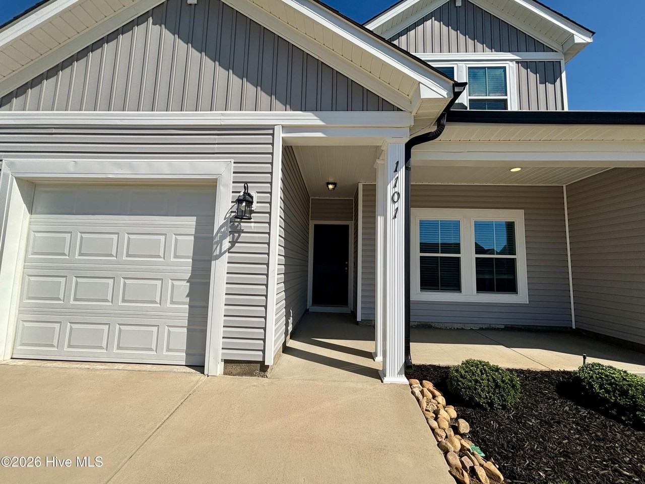 1101 Clareton Dr - Photo 2 of 18