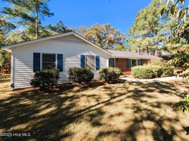 featured image of 290 Diamondhead Dr S