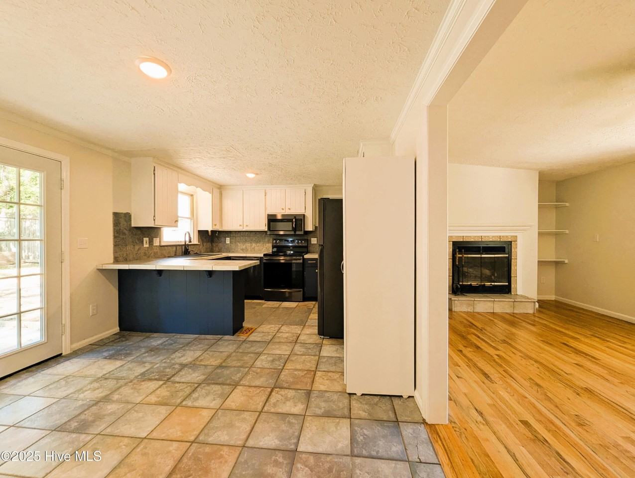 290 Diamondhead Dr S - Photo 6 of 21